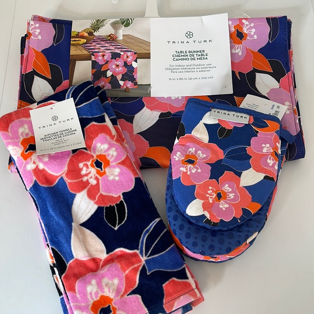 Trina Turk 3 Pc Narcissus Kitchen Linens Set. Table Runner, Towels, Oven Mitts